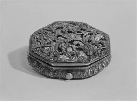 metal sweetmeat boxes 1600's england|Sweetmeat Dish .